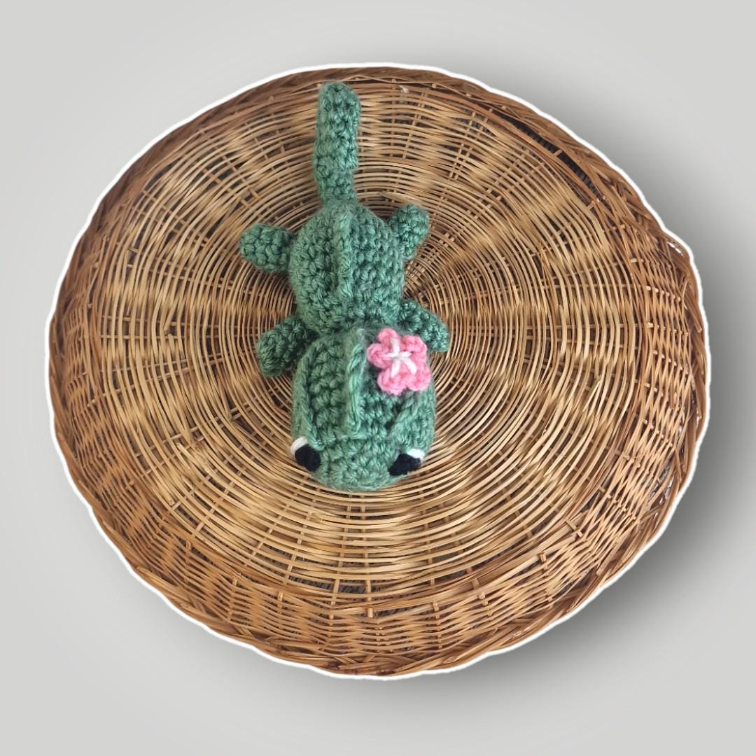 Handmade Crochet Chameleon Plush – Cute Amigurumi Lizard, Small Crochet Decor - Lina And Stitches