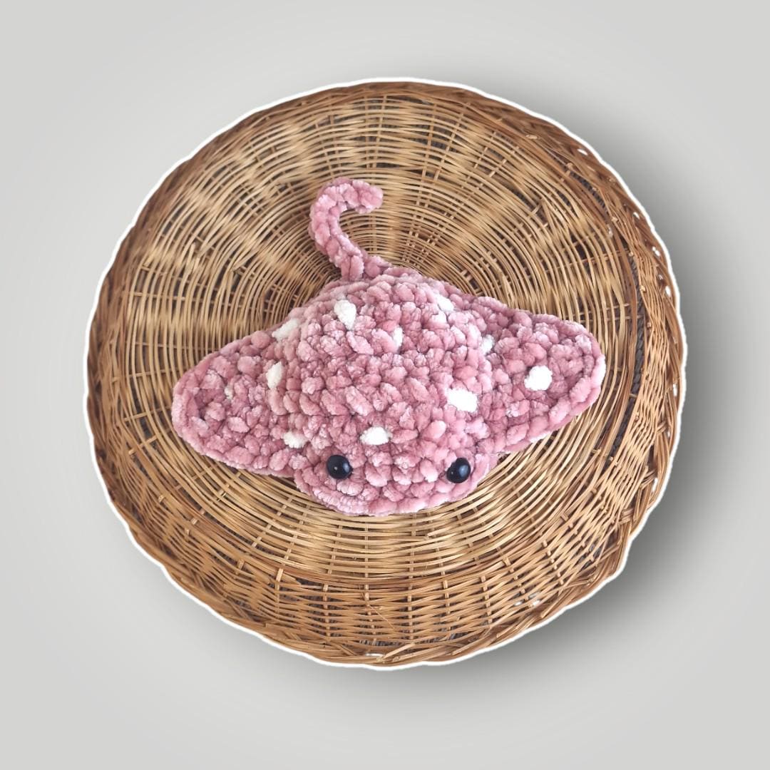 il_fullxfull.7758903336_dlh1.jpg Crochet Manta Ray Family | Stingray Plush Set | Handmade Amigurumi Sea Animals - Lina And Stitches