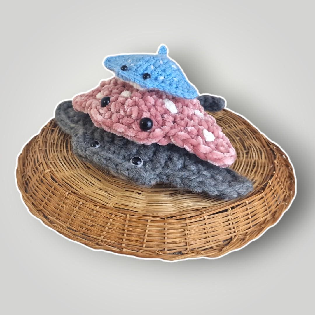 il_fullxfull.7806850923_lj75.jpg Crochet Manta Ray Family | Stingray Plush Set | Handmade Amigurumi Sea Animals - Lina And Stitches